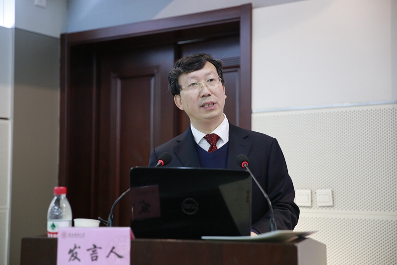 1:外国语学院院长、国外藏学研究中心主任王启龙教授主持开幕式_副本.jpg
