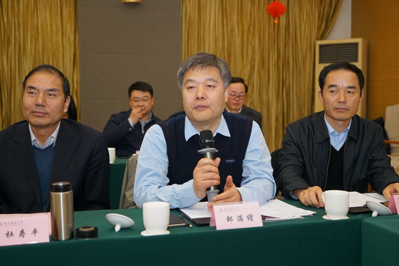 5.邹满绪校友发言.JPG