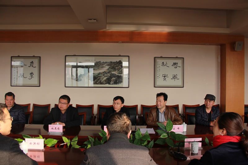 兴平市教育局相关领导和学校校长_副本.jpg