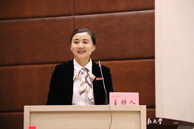 独-蒋毓新 主持人_副本.jpg